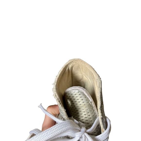 Converse Chuck Taylor 2 Hi Perforated Metallic Silver Women’s Size 8 - Picture 11 of 11